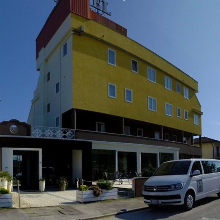 Hotel Ambra Quarto dʼAltino Exteriér fotografie